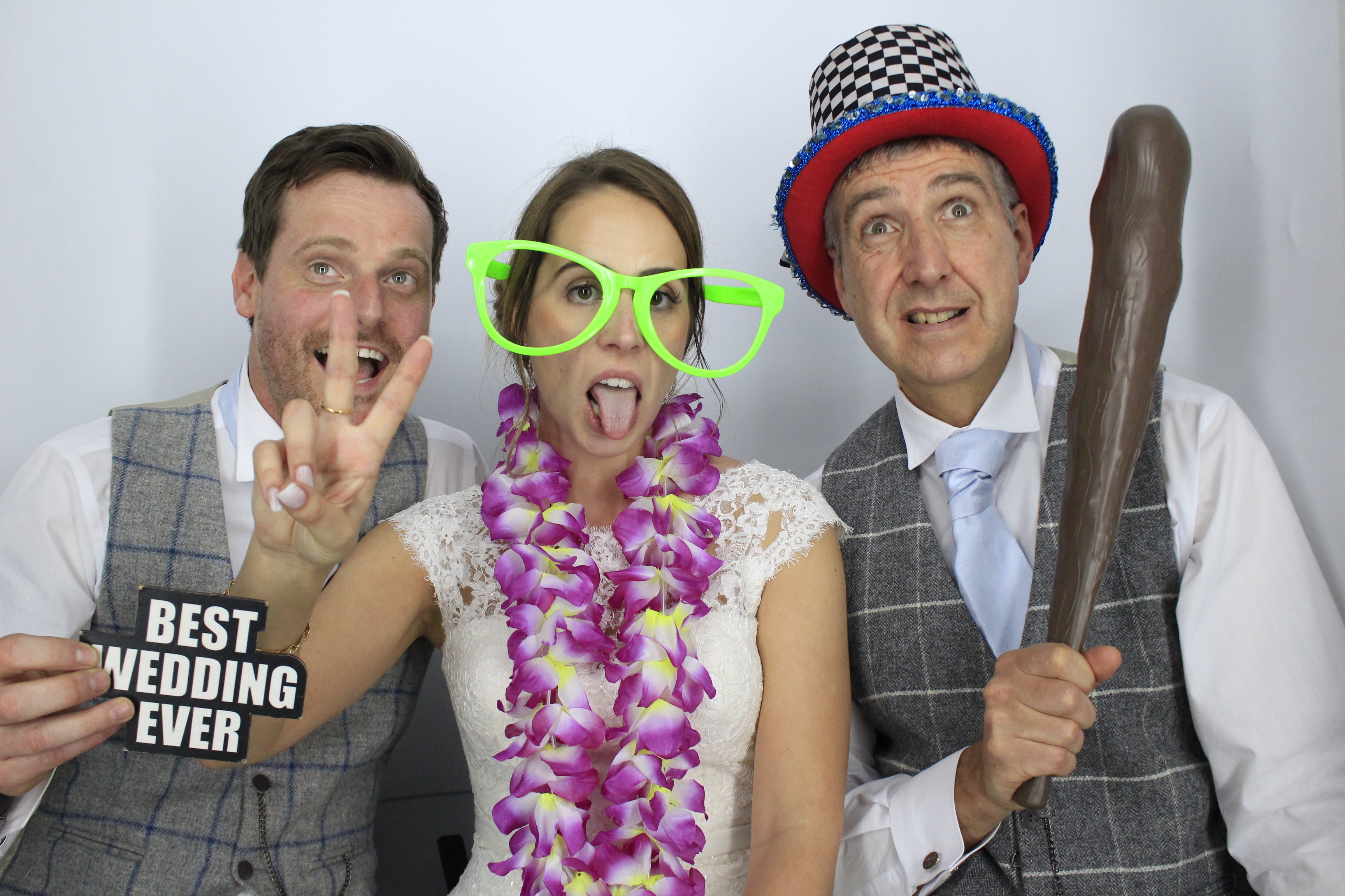 Mr & Mrs Hill's Wedding | View more photos from the event at gallery.myphotoboothexperience.co.uk/u/MyPhotoBoothExperienceLtd/Mr-Mrs-Hills-Wedding